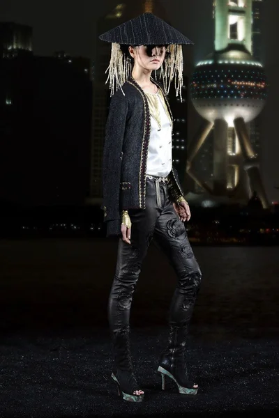 Look 23